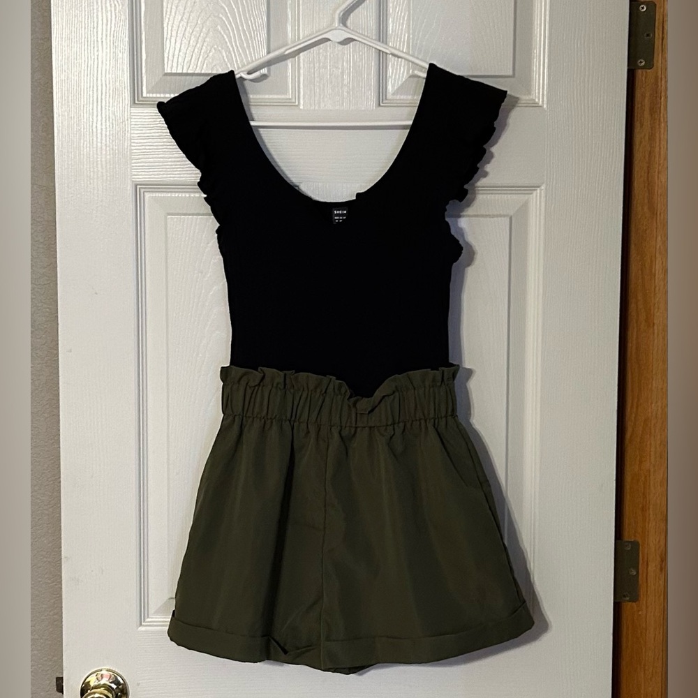 SHEIN Black‎ and Olive Green Ruffle Sleeve Romper